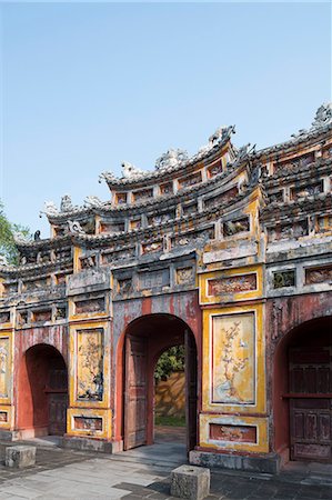 simsearch:6119-09074476,k - The Chuong Duc Gate in the in the Imperial City, The Citadel, UNESCO World Heritage Site, Hue, Vietnam, Indochina, Southeast Asia, Asia Foto de stock - Direito Controlado, Número: 841-09174814