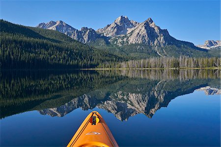 McGown Peak reflected in Stanley Lake while kayaking, Sawtooth National Recreation Area, Idaho, United States of America, North America Stock Photo - Rights-Managed, Code: 841-09174843