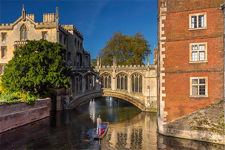 Punting on River Cam, St. John's College, Bridge of Sighs, Cambridge, Cambridgeshire, England, United Kingdom, Europe Stock Photo - Rights-Managed, Code: 841-09174976