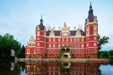 Neues Schloss Castle, built by Prince Hermann von Puckler-Muskau, UNESCO World Heritage Site, Muskauer Park, Bad Muskau, Saxony, Germany, Europe Stock Photo - Rights-Managed, Code: 841-09183729