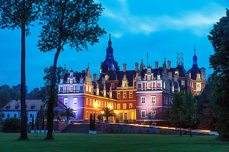 saxe - Neues Schloss Castle, built by Prince Hermann von Puckler-Muskau, UNESCO World Heritage Site, Muskauer Park, Bad Muskau, Saxony, Germany, Europe Photographie de stock - Rights-Managed, Code: 841-09183730