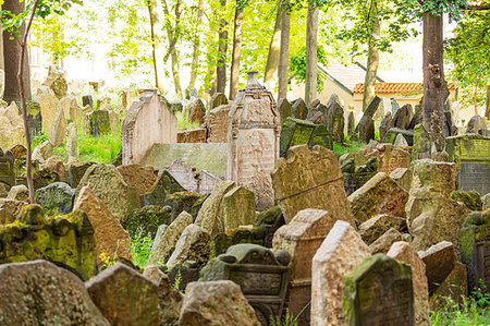 simsearch:841-08860748,k - Jewish Cemetery, Prague, UNESCO World Heritage Site, Bohemia, Czech Republic, Europe Stock Photo - Rights-Managed, Code: 841-09183745