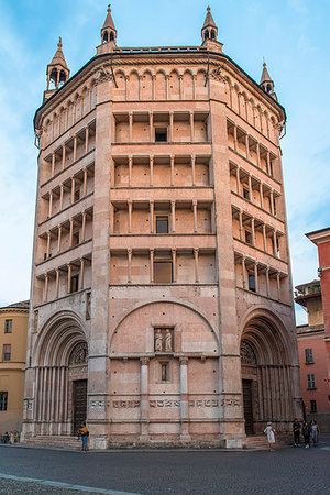 simsearch:841-09230030,k - Parma Baptistery, Parma, Emilia Romagna, Italy, Europe Stock Photo - Rights-Managed, Code: 841-09183798