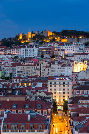 simsearch:841-08887393,k - View from the Santa Justa Lookout over the city centre and the Sao Jorge Castle at dusk, Lisbon, Portgual, Europe Foto de stock - Direito Controlado, Número: 841-09194385