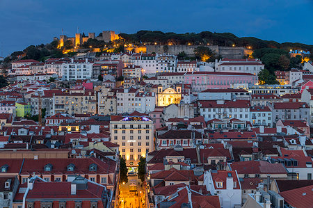 simsearch:6119-08907842,k - View from the Santa Justa Lookout over the city centre and the Sao Jorge Castle at dusk, Lisbon, Portgual, Europe Foto de stock - Con derechos protegidos, Código: 841-09194382