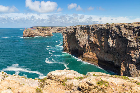 simsearch:6119-08841187,k - Rocky coastline at Cape Saint-Vincent, Sagres, Algarve, Portugal, Europe Foto de stock - Con derechos protegidos, Código: 841-09194394