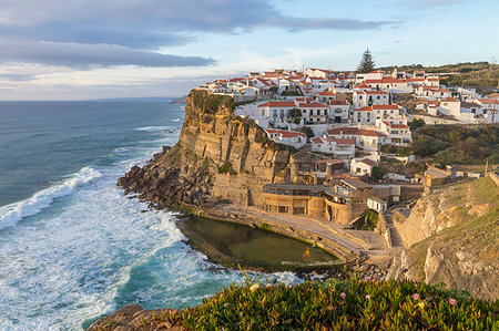 simsearch:6119-09182979,k - View from a lookout over the village, Azenhas do Mar, Sintra Municipality, Portugal, Europe Foto de stock - Con derechos protegidos, Código: 841-09194405