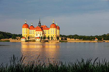 fortified castle - Moritzburg Castle, Saxony, Germany, Europe Stock Photo - Rights-Managed, Code: 841-09194602