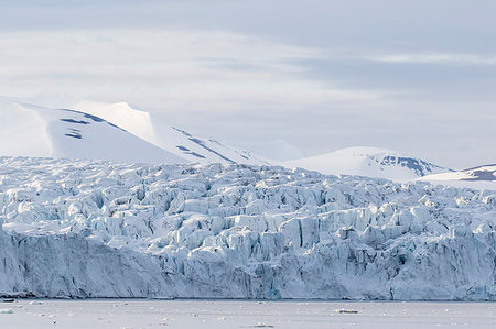 Hornsund, a fjord system on the western coast of Spitsbergen, Svalbard Archipelago, Arctic, Norway, Europe Fotografie stock - Rights-Managed, Codice: 841-09204017