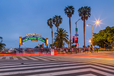 simsearch:841-06344039,k - Entrance to Santa Monica Pier at dusk, Santa Monica, Los Angeles, California, United States of America, North America Stock Photo - Rights-Managed, Code: 841-09204234