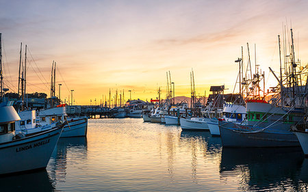 simsearch:841-09204957,k - Sunset over Yachts at Fishermans Wharf, San Francisco, California, United States of America, North America Photographie de stock - Rights-Managed, Code: 841-09204984