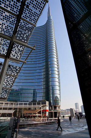 simsearch:841-09205485,k - Piazza Gae Aulenti, the Unicredit Tower, Porta Nuova district, Milan, Lombardy, Italy, Europe Photographie de stock - Rights-Managed, Code: 841-09205164