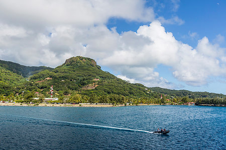 simsearch:841-07080637,k - The town of Uturoa on the island of Raiatea, Society Islands, French Polynesia, South Pacific, Pacific Photographie de stock - Rights-Managed, Code: 841-09229485