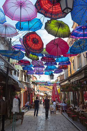 simsearch:841-05961821,k - Colorful umbrellas hanging in a street, Skopje, Macedonia, Europe Photographie de stock - Rights-Managed, Code: 841-09229511