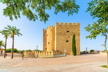 Calahorra tower (Torre de la Calahorra), a fortified gate of Islamic origin in the historic centre of Cordoba,UNESCO World Heritage Site, Andalusia, Spain, Europe Stock Photo - Rights-Managed, Code: 841-09241965