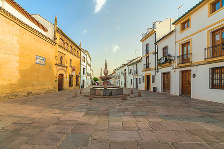 Renaissance Fountain (Fuente del Potro) and Posada del Potro, Plaza del Potro, Cordoba, Andalusia, Spain, Europe Stock Photo - Rights-Managed, Code: 841-09241961