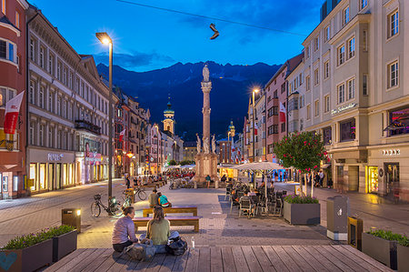 simsearch:841-07205683,k - Maria Theresien Strasse, Innsbruck, Tyrol, Austria, Europe Stock Photo - Rights-Managed, Code: 841-09242134