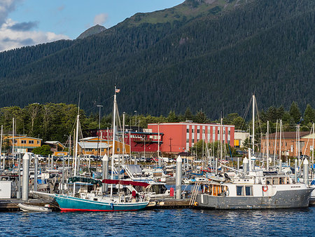 sitka - A view of the commercial fishing docks in Sitka, Baranof Island, Southeast Alaska, United States of America Photographie de stock - Rights-Managed, Code: 841-09255519