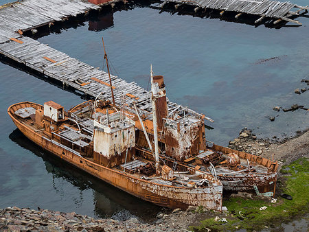 simsearch:841-06447130,k - Old whaling catcher ships at Grytviken, now cleaned and refurbished for tourism on South Georgia Island, Atlantic Ocean Foto de stock - Con derechos protegidos, Código: 841-09255566