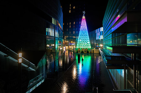 simsearch:841-06499851,k - Liverpool Christmas Lights in city at night, England, United Kingdom, Europe Photographie de stock - Rights-Managed, Code: 841-09255845