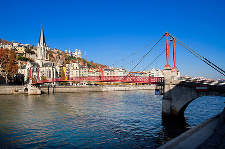 river saone - Pont San George, Lyon, Auvergne-Rhone-Alpes, France, Europe Foto de stock - Con derechos protegidos, Código: 841-09256103