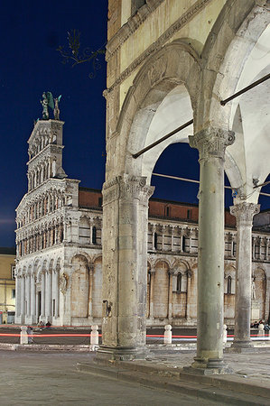 simsearch:841-09163393,k - San Michele church, Lucca, Tuscany, Italy, Europe Foto de stock - Con derechos protegidos, Código: 841-09256308