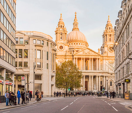 simsearch:841-09257018,k - St. Paul's Cathedral, in afternoon sunlight, in the City of London, London, England, United Kingdom, Europe Stock Photo - Rights-Managed, Code: 841-09256583
