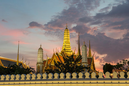 simsearch:841-08031604,k - The Grand Palace at night, Bangkok, Thailand, Southeast Asia, Asia Photographie de stock - Rights-Managed, Code: 841-09256629