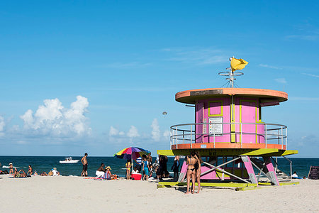 simsearch:841-09174949,k - Lifeguard station on South Beach, Miami Beach, Florida, United States of America, North America Foto de stock - Con derechos protegidos, Código: 841-09256649