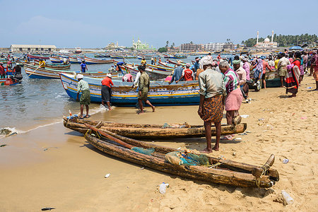 simsearch:841-07782157,k - Fishing boats at Vizhinjam beach fish market, near Kovalam, Kerala, India, South Asia Foto de stock - Direito Controlado, Número: 841-09256941