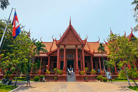 simsearch:841-09256737,k - The 1920s National Museum of Cambodia, a large collection of historic Khmer artefacts, Preah Ang Eng St, Phnom Penh, Cambodia, Indochina, Southeast Asia, Asia Stock Photo - Rights-Managed, Code: 841-09257069
