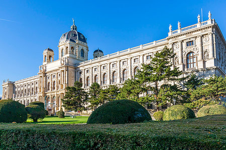 simsearch:841-09257091,k - View of Museum of Natural History Vienna in Maria-Theresien-Platz, Vienna, Austria, Europe Photographie de stock - Rights-Managed, Code: 841-09257093