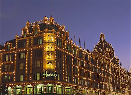 Harrods in der Nacht, Knightsbridge, London, England, Vereinigtes Königreich, Europa Stockbilder - Lizenzpflichtiges, Bildnummer: 841-02704118