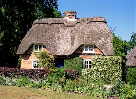 Thatched cottage, Furzey Gardens, Hampshire, England, United Kingdom, Europe Stock Photo - Rights-Managed, Code: 841-02704139