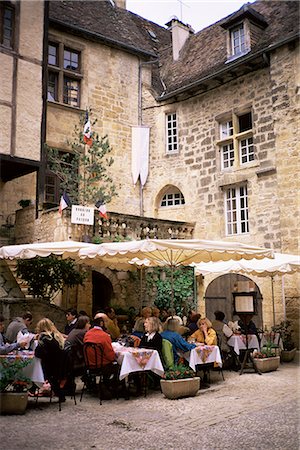 french cafes in france - Sarlat, Dordogne, Aquitaine, France, Europe Stock Photo - Rights-Managed, Code: 841-02704140