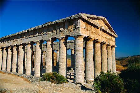 simsearch:841-02899511,k - Greek temple, Segesta, Sicily, Italy, Europe Foto de stock - Con derechos protegidos, Código: 841-02704178