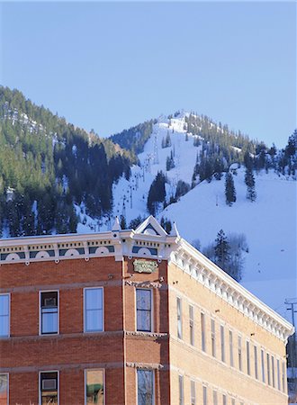 Aspen Mountain and old building, Aspen, Colorado, United States of America Foto de stock - Con derechos protegidos, Código: 841-02704322