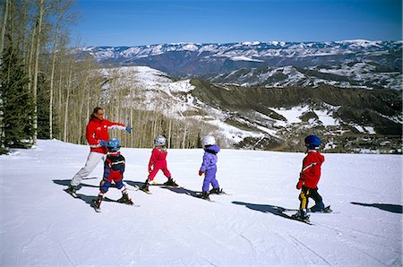 simsearch:841-02721222,k - Children learning to ski at Snowmass, near Aspen, Colorado, United States of America, North America Fotografie stock - Rights-Managed, Codice: 841-02704331