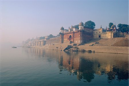 The Ganga (Ganges) River waterfront, Varanasi (Benares), Uttar Pradesh State, India Stock Photo - Rights-Managed, Code: 841-02704640