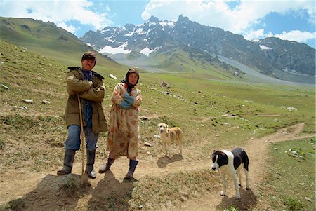 Bergers et chiens en été les pâturages près de Ayni au Tadjikistan, en Asie centrale, Asie Photographie de stock - Rights-Managed, Code: 841-02704889