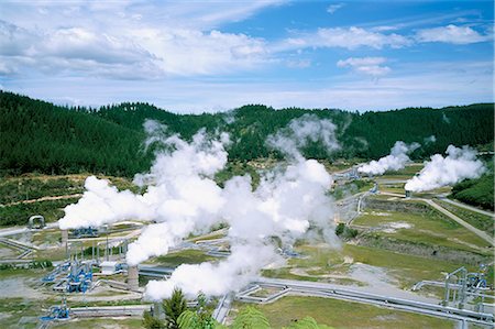 Wairakei geothermal power station, près de Lake Taupo, North Island, Nouvelle-Zélande, Pacifique Photographie de stock - Rights-Managed, Code: 841-02705035