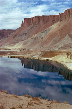 simsearch:841-02832719,k - Réflexions des montagnes dans l'eau des lacs de Band-i-Amir en Afghanistan, Asie Photographie de stock - Rights-Managed, Code: 841-02705100