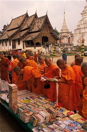Bouddhiste moines, Chiang Mai (Thaïlande), l'Asie du sud-est, Asie Photographie de stock - Rights-Managed, Code: 841-02705279