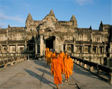 siem reap - Buddhist monks in saffron robes, Angkor Wat, Angkor, UNESCO World Heritage Site, Siem Reap, Cambodia, Indochina, Southeast Asia, Asia Foto de stock - Con derechos protegidos, Código: 841-02705314