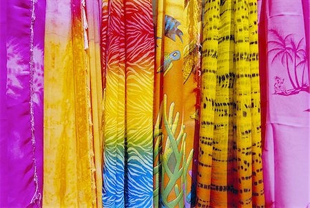 Colourful clothes hanging in a shop, St. Lucia, Windward Islands, West Indies, Caribbean, Central America Foto de stock - Con derechos protegidos, Código: 841-02705477