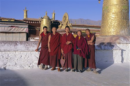 simsearch:841-03031764,k - Monks at the Jokhang Temple, Lhasa, Tibet, China, Asia Stock Photo - Rights-Managed, Code: 841-02705599