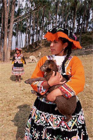 simsearch:862-03360554,k - Portrait d'une jeune péruvienne locale en tenue traditionnelle, Cuzco (Cusco), Pérou, Amérique du Sud Photographie de stock - Rights-Managed, Code: 841-02705675