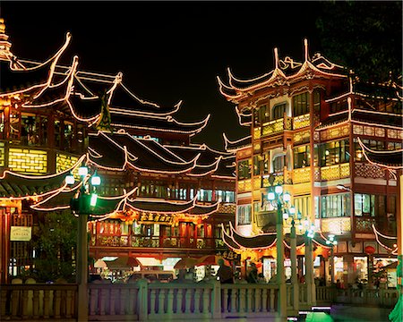 Yu Yuan tea house and shops at night, Yu Yuan Shangcheng, Yu Gardens Bazaar, Shanghai, China, Asia Stock Photo - Rights-Managed, Code: 841-02705703