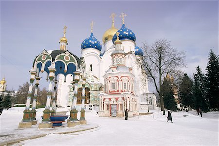 simsearch:841-02705821,k - Trinity Monastery of the Christian St. Sergius Cathedral of the Assumption in winter snow, UNESCO World Heritage site, Sergiev Posad, Moscow area, Russia, Europe Foto de stock - Con derechos protegidos, Código: 841-02705819