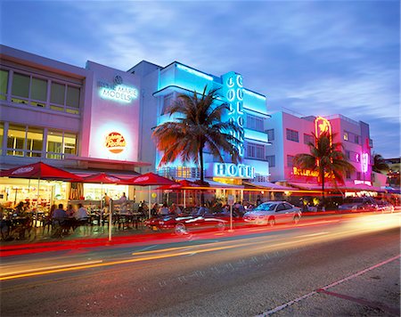 Art Deco district at dusk, Ocean Drive, Miami Beach, Miami, Florida, United States of America, North America Foto de stock - Con derechos protegidos, Código: 841-02705829